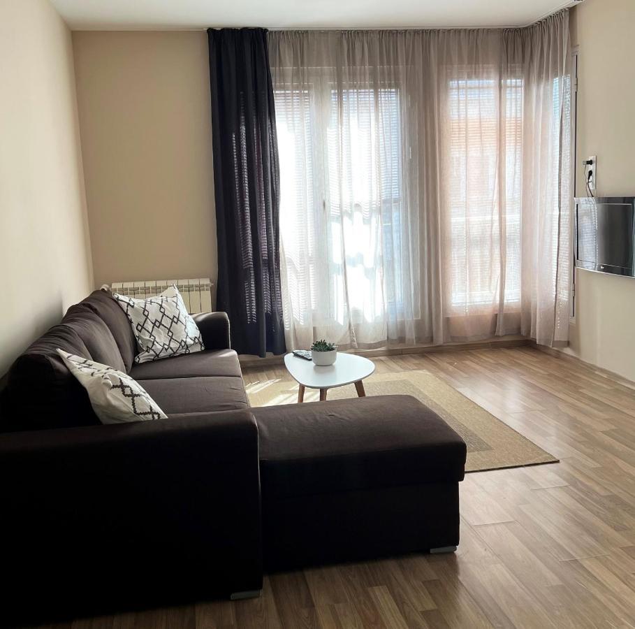 Lubata 5 Apartments - 2 Bedrooms Sofya Dış mekan fotoğraf